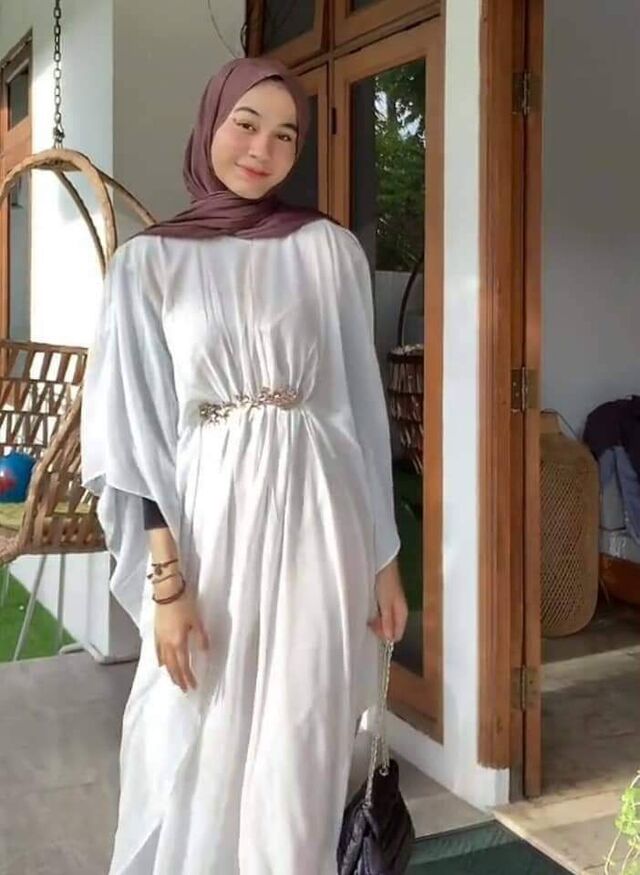 7 Model Baju Gamis Terbaru Lebaran , Simple, Chic dan Modis Gamis Kaftan, Sederhana dan Mewah Sekaligus