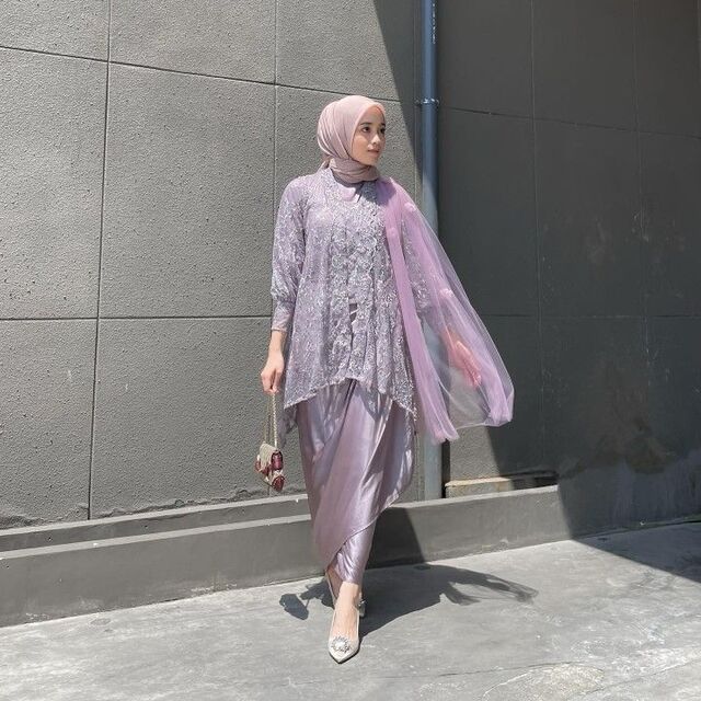 8 Model Baju gamis Brokat Terbaru dan Kekinian 2023 Anggun, Unik dengan Gamis Brokat Model Selempang