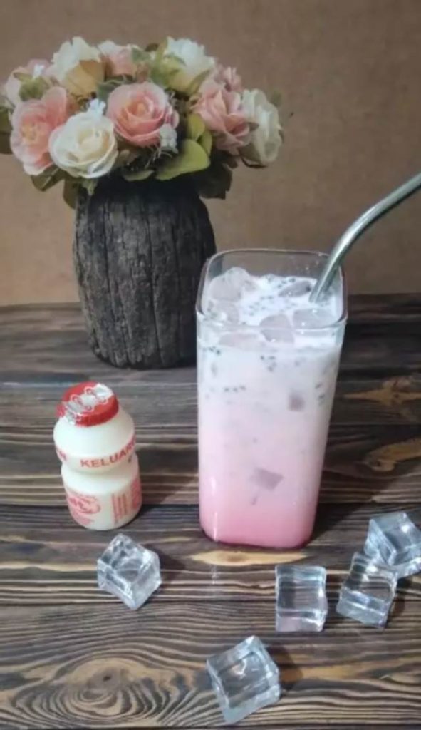 15 Menu Takjil Kekinian yang Hemat Dan Praktis, Ini Resepnya! Susu Yakult Kekinian