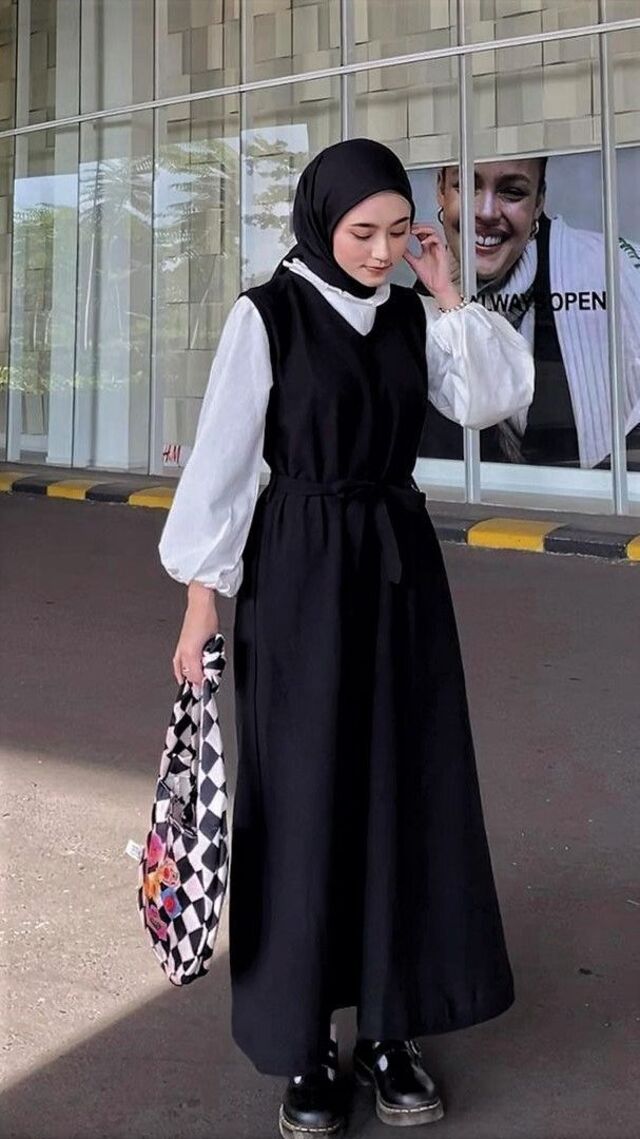 Pakai One Set Lebaran Jadi Lebih Unik 