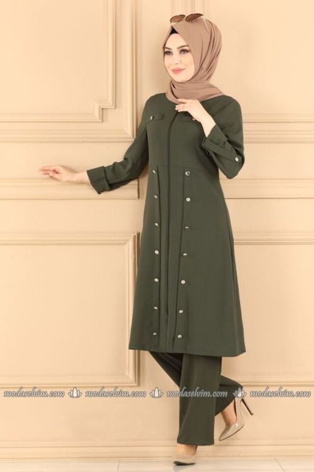 Desain Tunik Lebih Unik dan Formal 