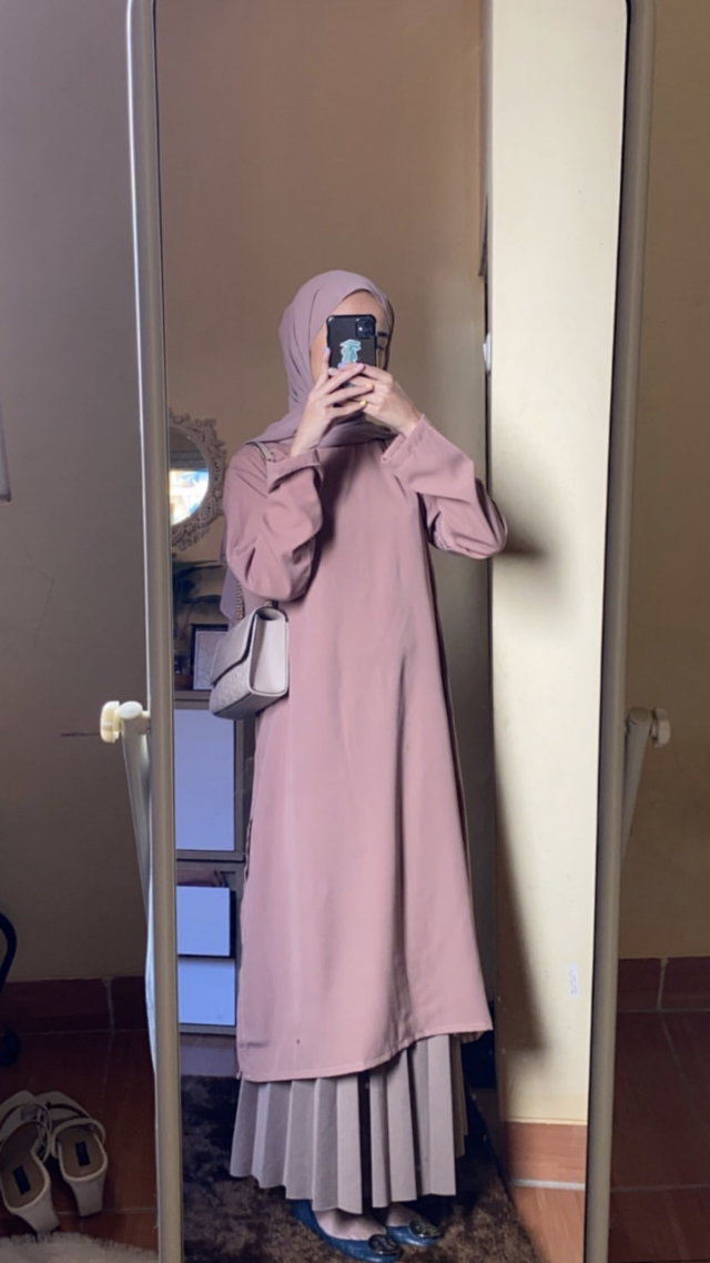 Gamis Wolfis Tunik, Simpel dan Nyaman 