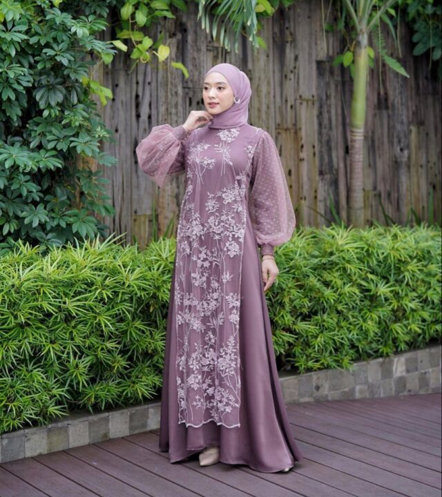 7 Model Baju Gamis Brokat Lengan Balon, Mewah dan Gorgeous Model Baju gamis brokat lengan balon
