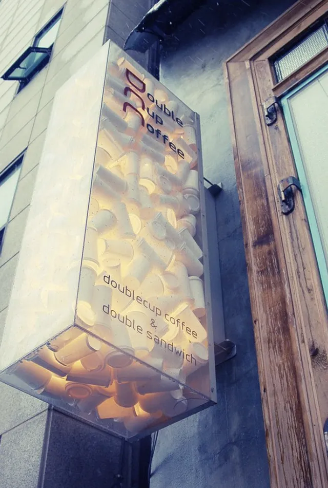 15 Desain Plang Nama Toko yang Bagus untuk Branding Usaha aplikasi desain papan nama toko