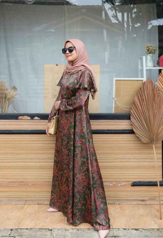 13+ Model Baju Gamis Batik Kombinasi Kain Polos Remaja model baju kain maxmara