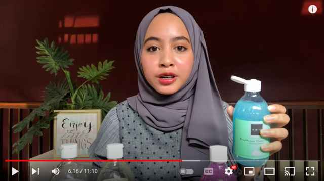 REVIEW Produk : Scarlett Whitening Shower Scrub, Hempaskan Warna Kulit Belang! Scarlett Whitening Shower Scrub