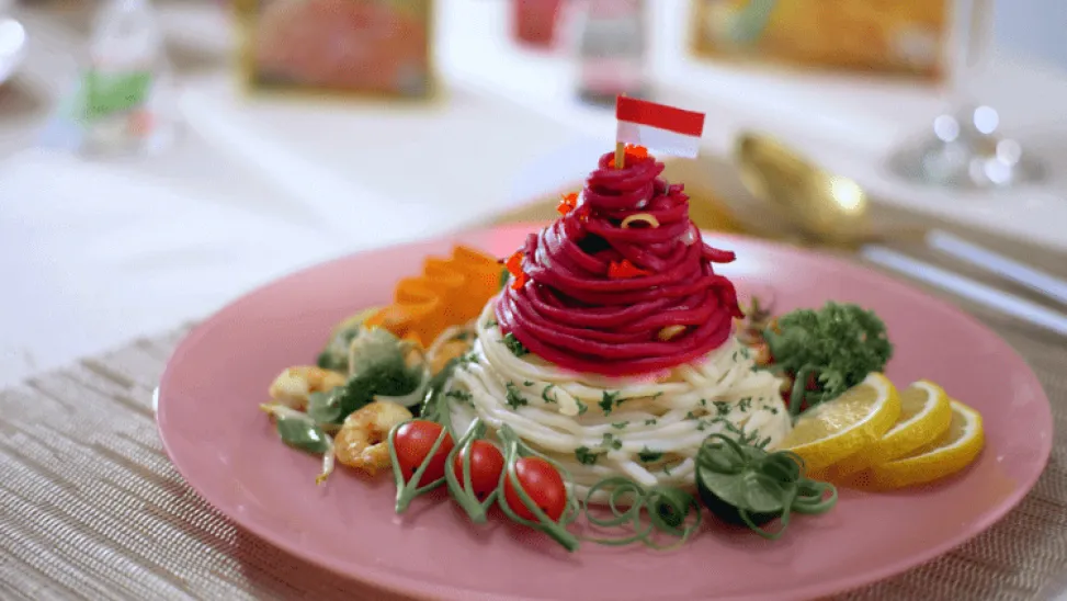 6 Cara Menghias Mie Goreng untuk Lomba 17 Agustus, Simpel Tapi Mewah! cara menghias nasi goreng untuk lomba 17 agustus