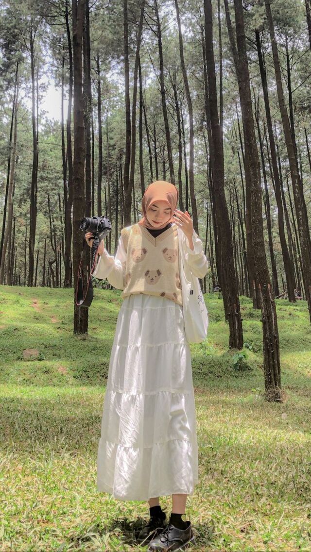7 Outfit Model Baju Gamis Remaja Cocok di Moment Bukber 2023