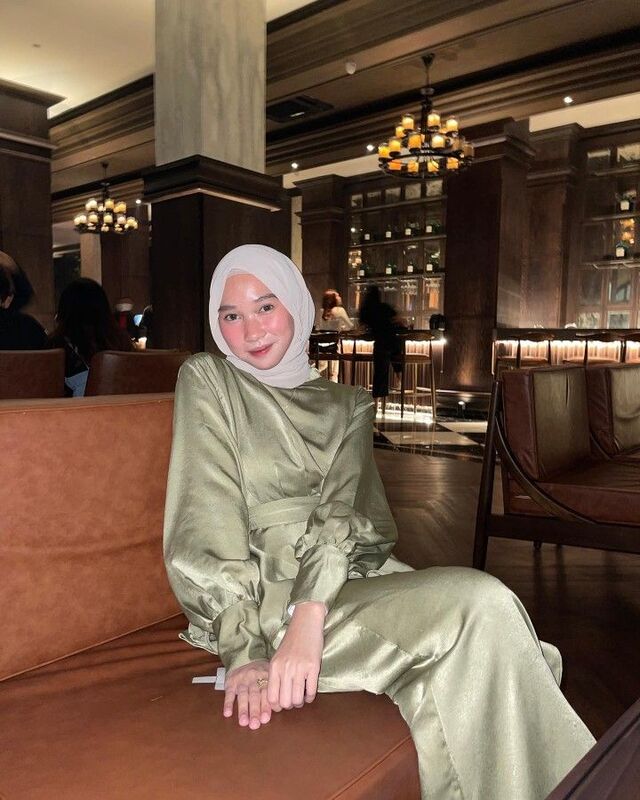 Gamis Hijau Silk Lengan Balon