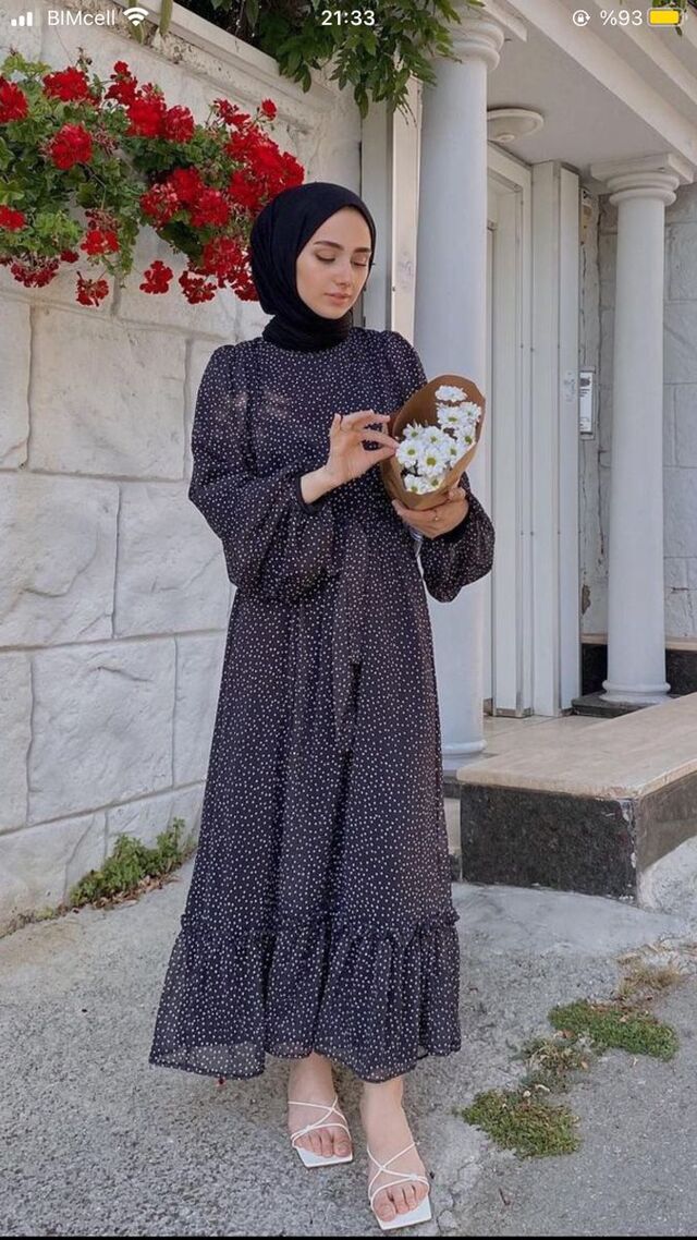 Rok Ruffle Corak dan Lengan Balon