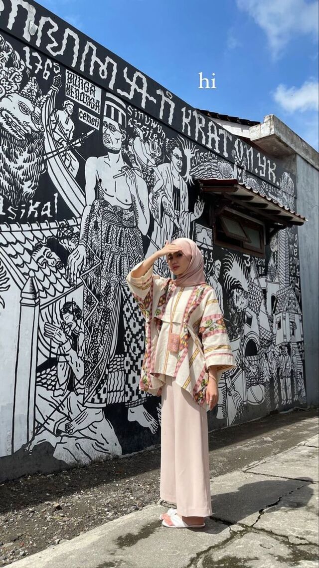 16 Contoh Model Baju Gamis Batik Kombinasi Polos, Stunning! 16 Contoh Model Baju Gamis Batik Kombinasi Polos, Stunning!