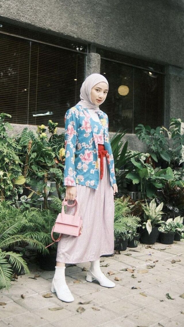 13+ Model Baju Gamis Batik Kombinasi Kain Polos Remaja 13+ Model Baju Gamis Batik Kombinasi Kain Polos Remaja