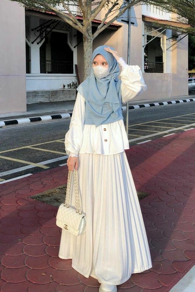 10 Inspirasi Model Baju Gamis Terbaru Stylish dan Keren Blouse Cantik di Padukan dengan Rok Flared juga Manis