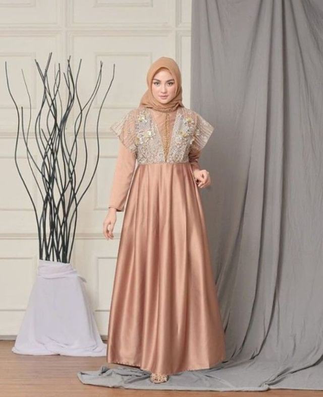 model gamis brokat kombinasi satin