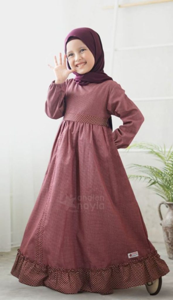 gaun pesta anak muslimah elegan