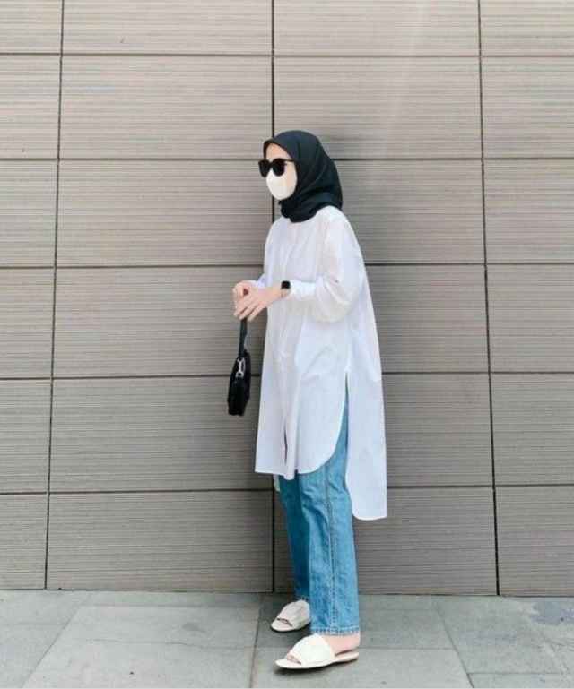 OOTD kemeja putih dan jeans hijab
