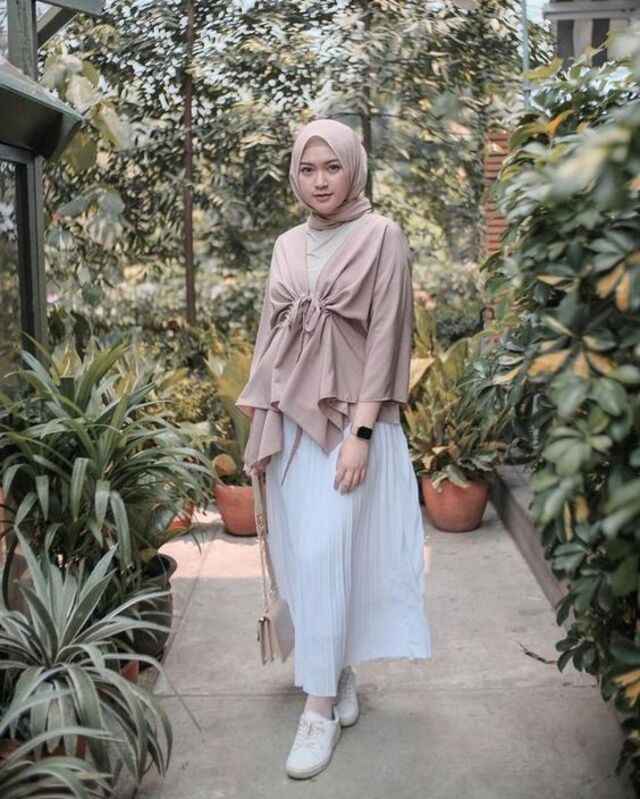 22 OOTD Kondangan yang Casual & Simpel Bikin Berkesan! ootd kondangan