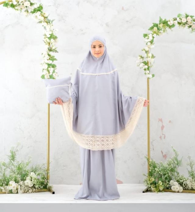 10 Mukena Lebaran Berbagai Model dan Bahan, Mewah!