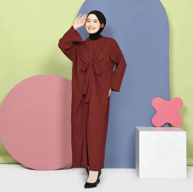 8 Inspirasi Outfit Lebaran Ala Korean Style yang Must Have!