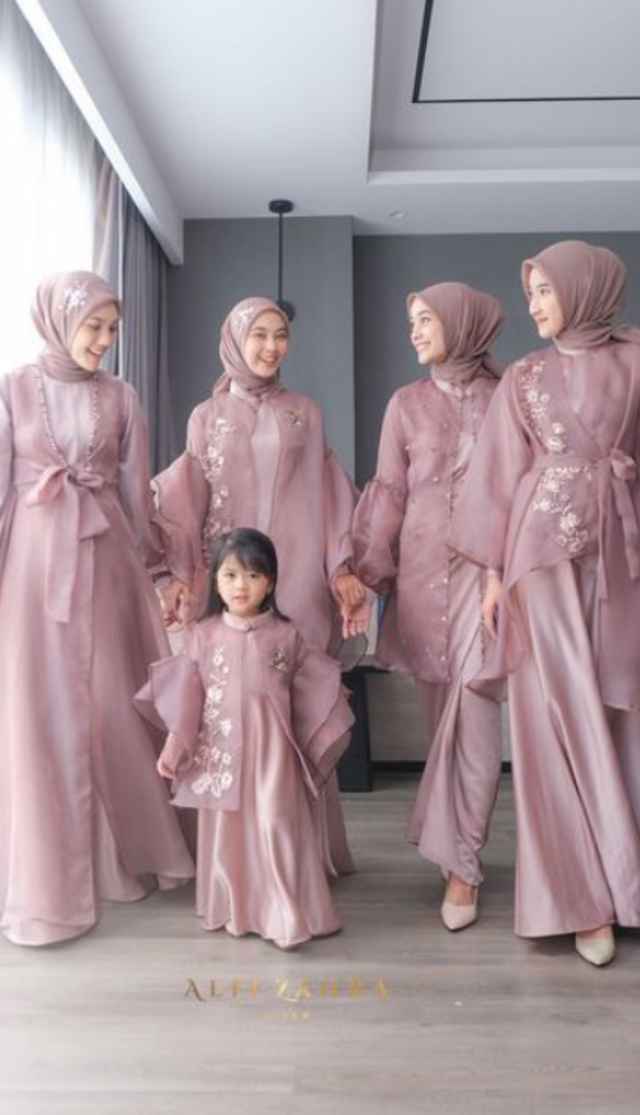 baju seragam keluarga untuk pesta pernikahan terbaru