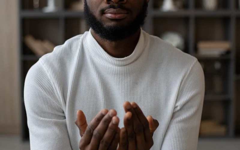 Doa Menghindari Pikiran Kotor dan Prasangka Negatif, Muslim Wajib Tahu! Doa Menghindari Pikiran Kotor