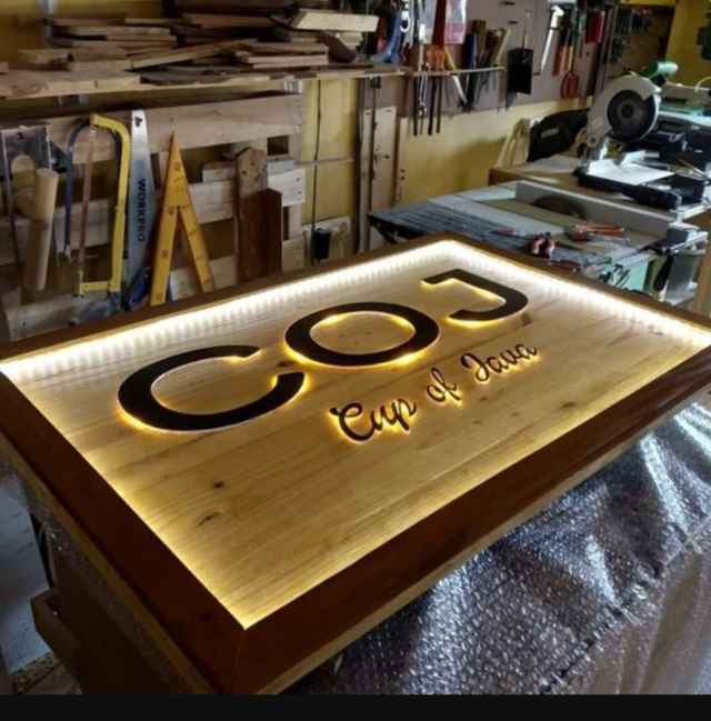 15 Desain Plang Nama Toko yang Bagus untuk Branding Usaha Plang Nama Toko