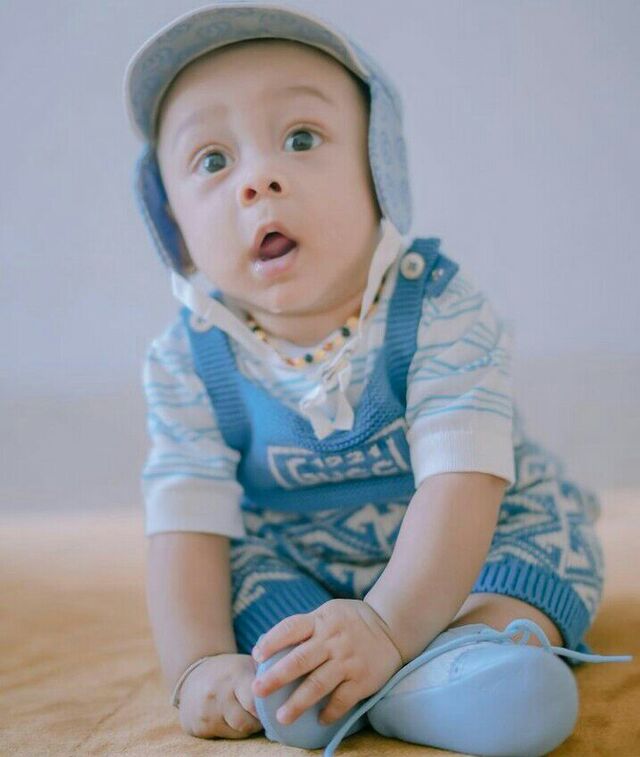 Outfit lucu si kecil