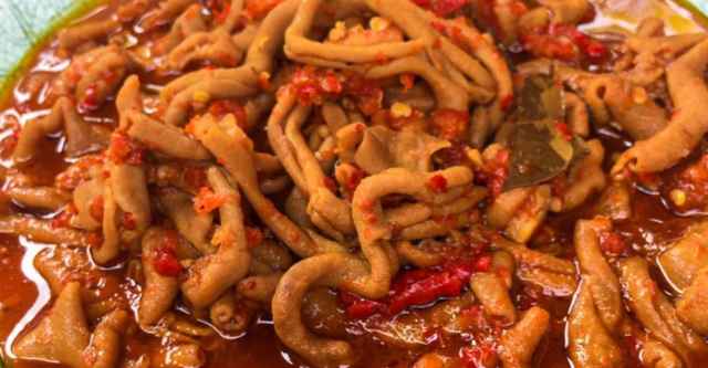 15 Menu Buka Puasa Lauk Pauk Sehat, Lezat & Praktis! Usus Ayam Pedas