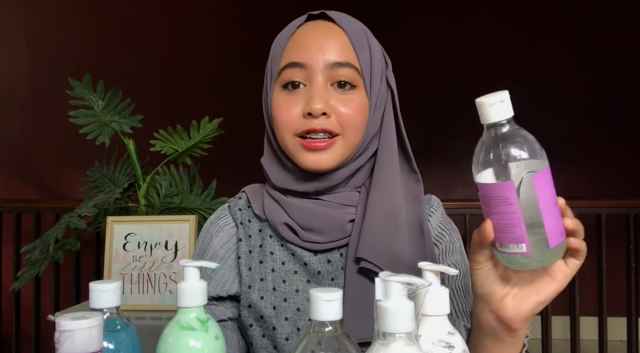 REVIEW Produk : Scarlett Whitening Shower Scrub, Hempaskan Warna Kulit Belang! Scarlett Whitening Shower Scrub