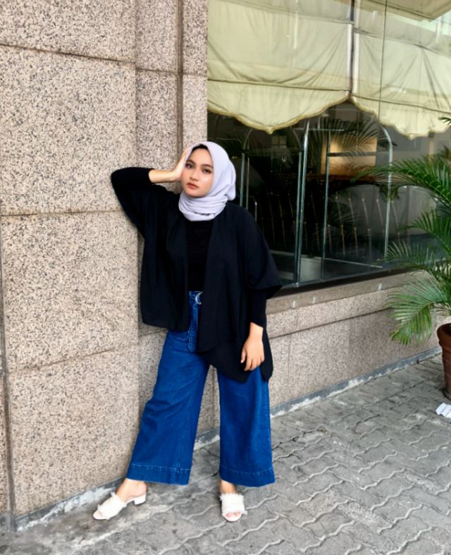 OOTD Hijab Simple Jeans 