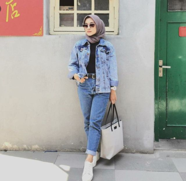 OOTD Hijab Simple Jeans 